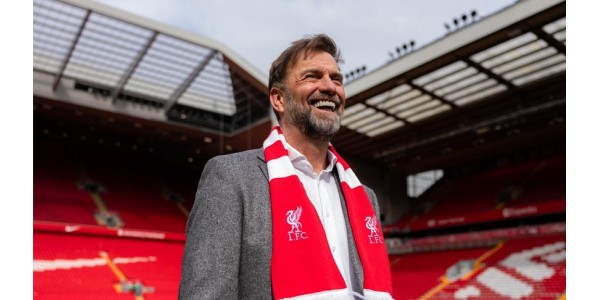 Scene toccanti dell'ultima partita della Premier League di questa stagione